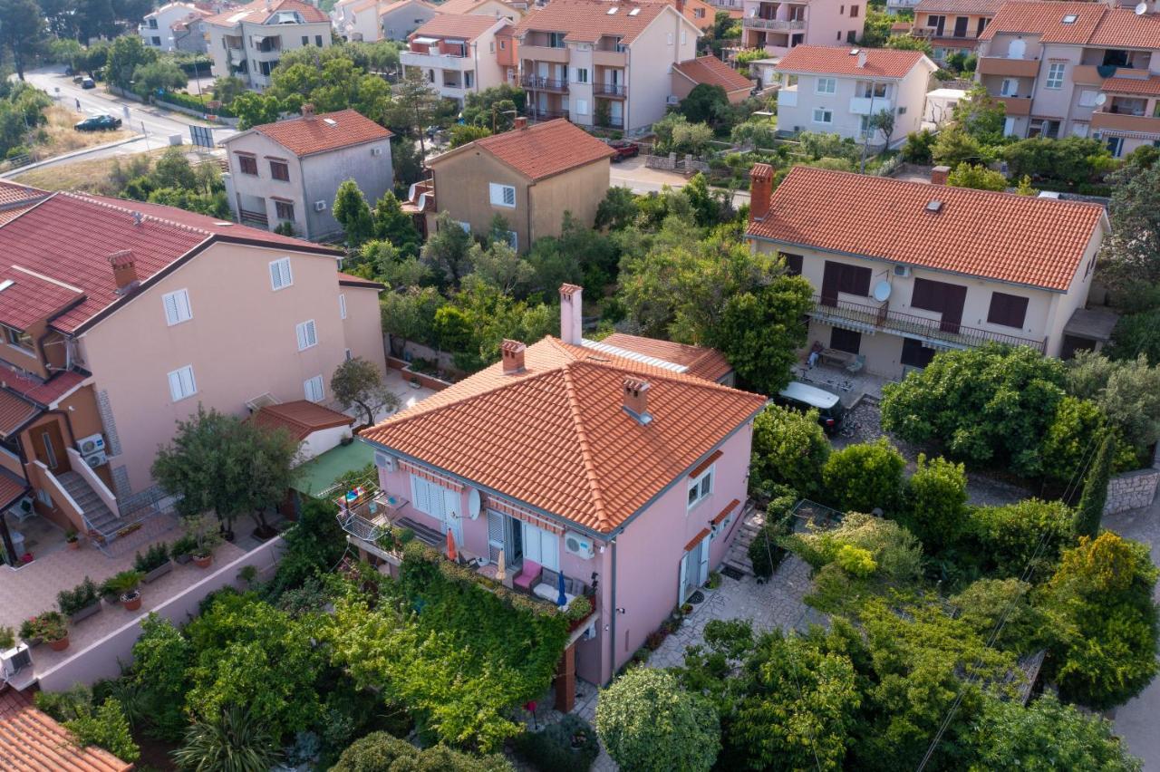 Apartments Bura & Jugo, Cres, Without Stress Exterior photo