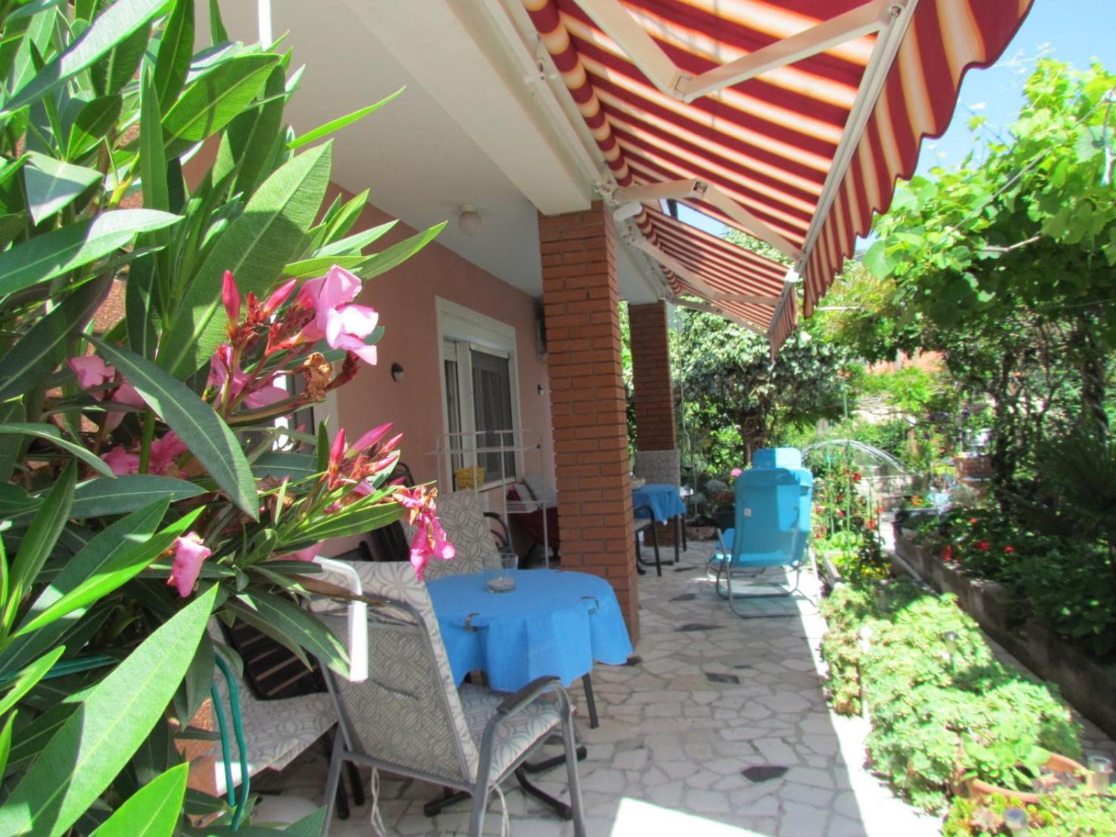 Apartments Bura & Jugo, Cres, Without Stress Exterior photo
