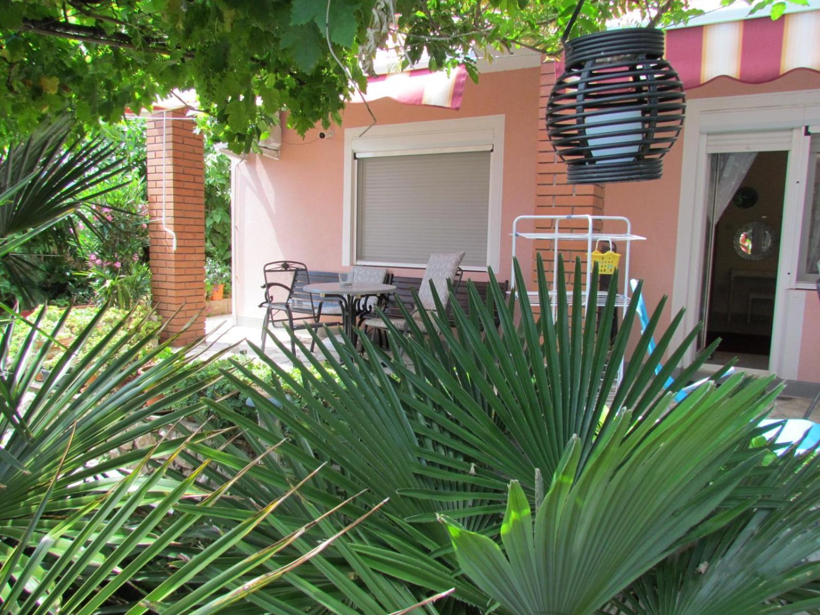 Apartments Bura & Jugo, Cres, Without Stress Exterior photo