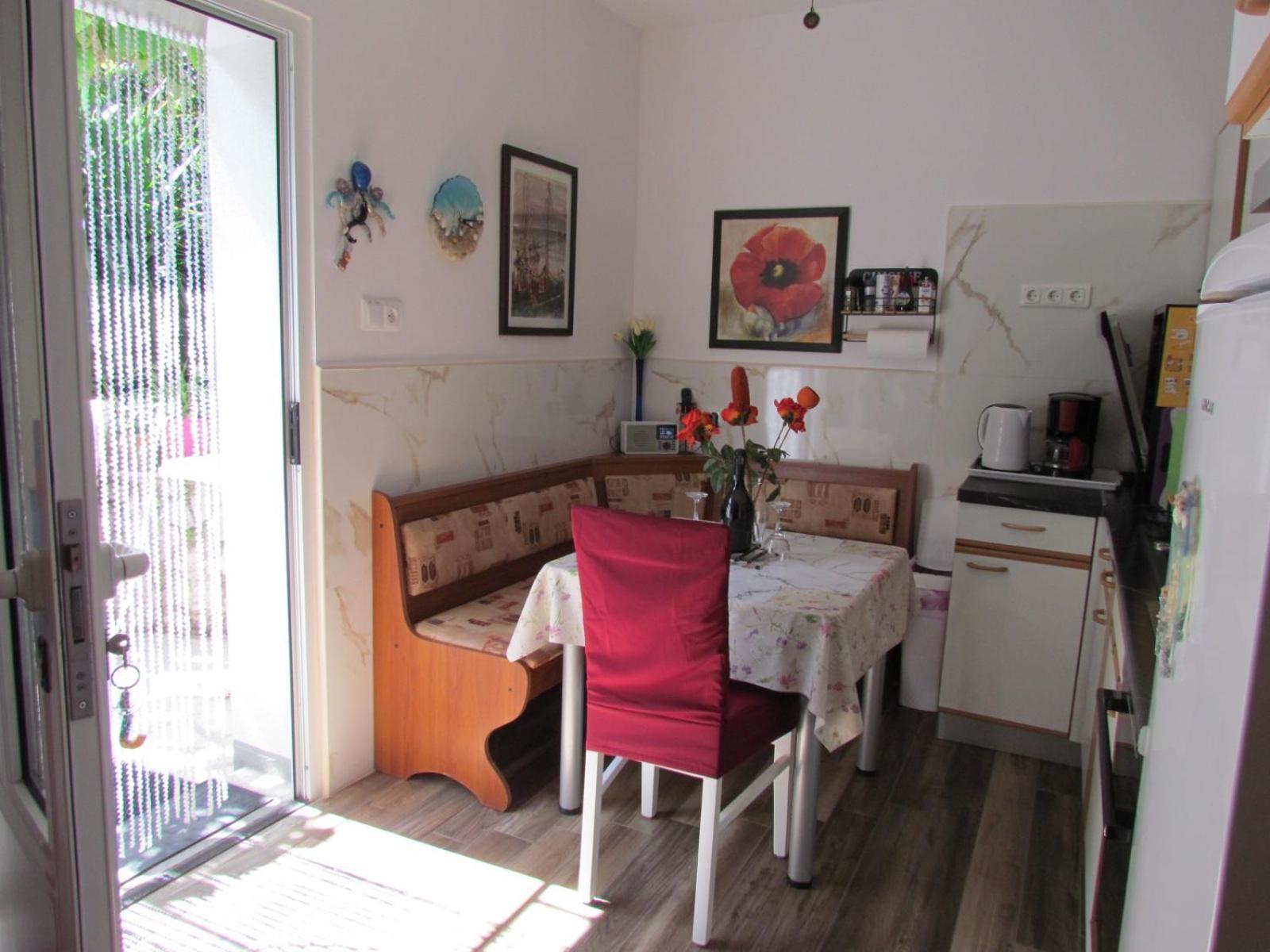 Apartments Bura & Jugo, Cres, Without Stress Exterior photo