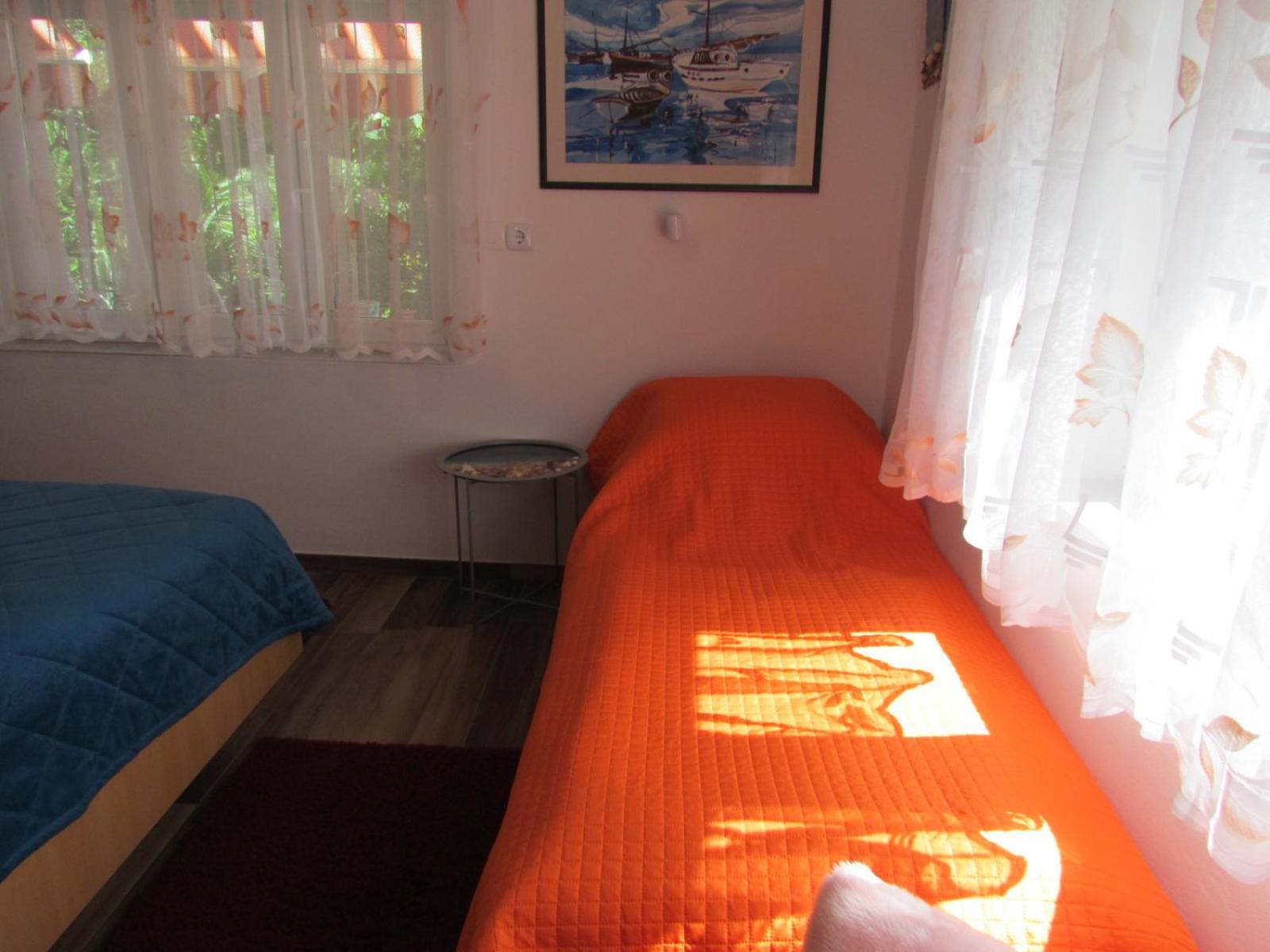 Apartments Bura & Jugo, Cres, Without Stress Exterior photo